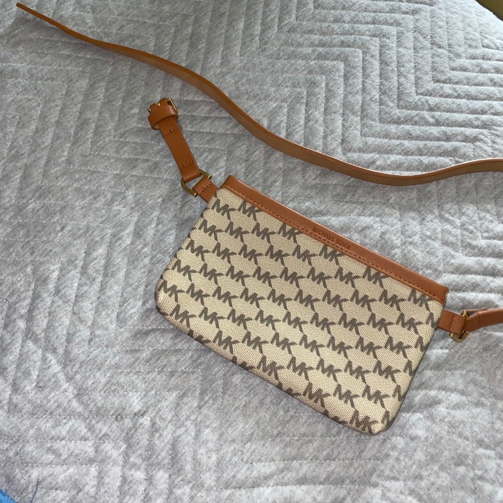 MICHAEL KORS BAG